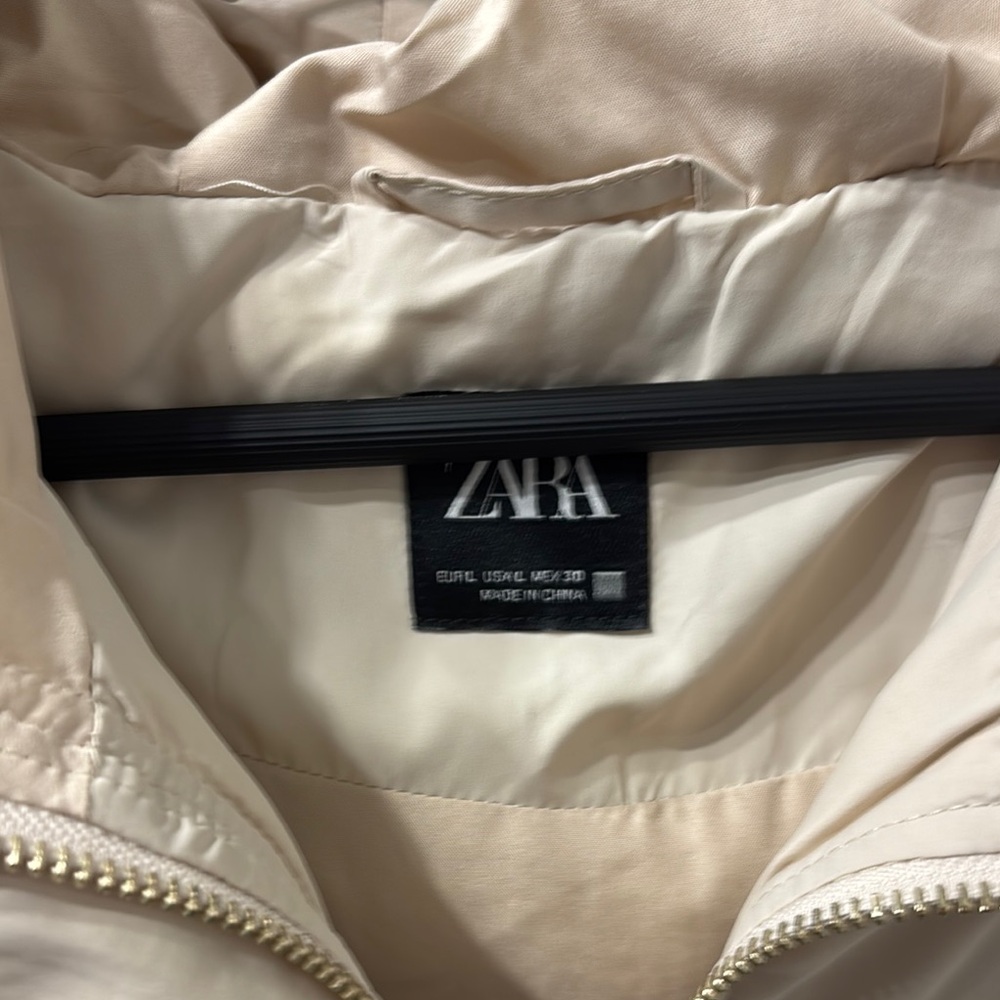 Zara Cream Hooded Puffer Vest - Picture 2 of 4